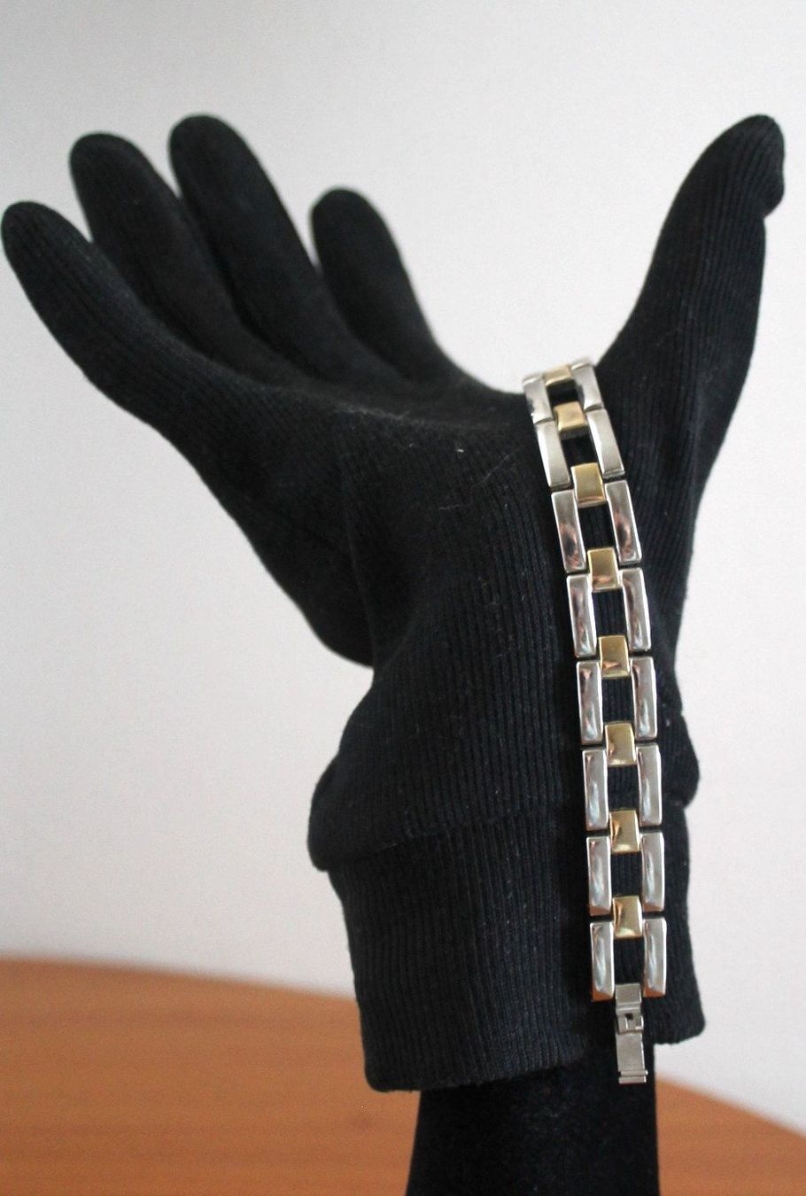 Bracciali & Braccialetti: Schmückendes Armband , Umfang ca. 20 cm. – Usato da Locarno venduto da madame-tus-sauds 2