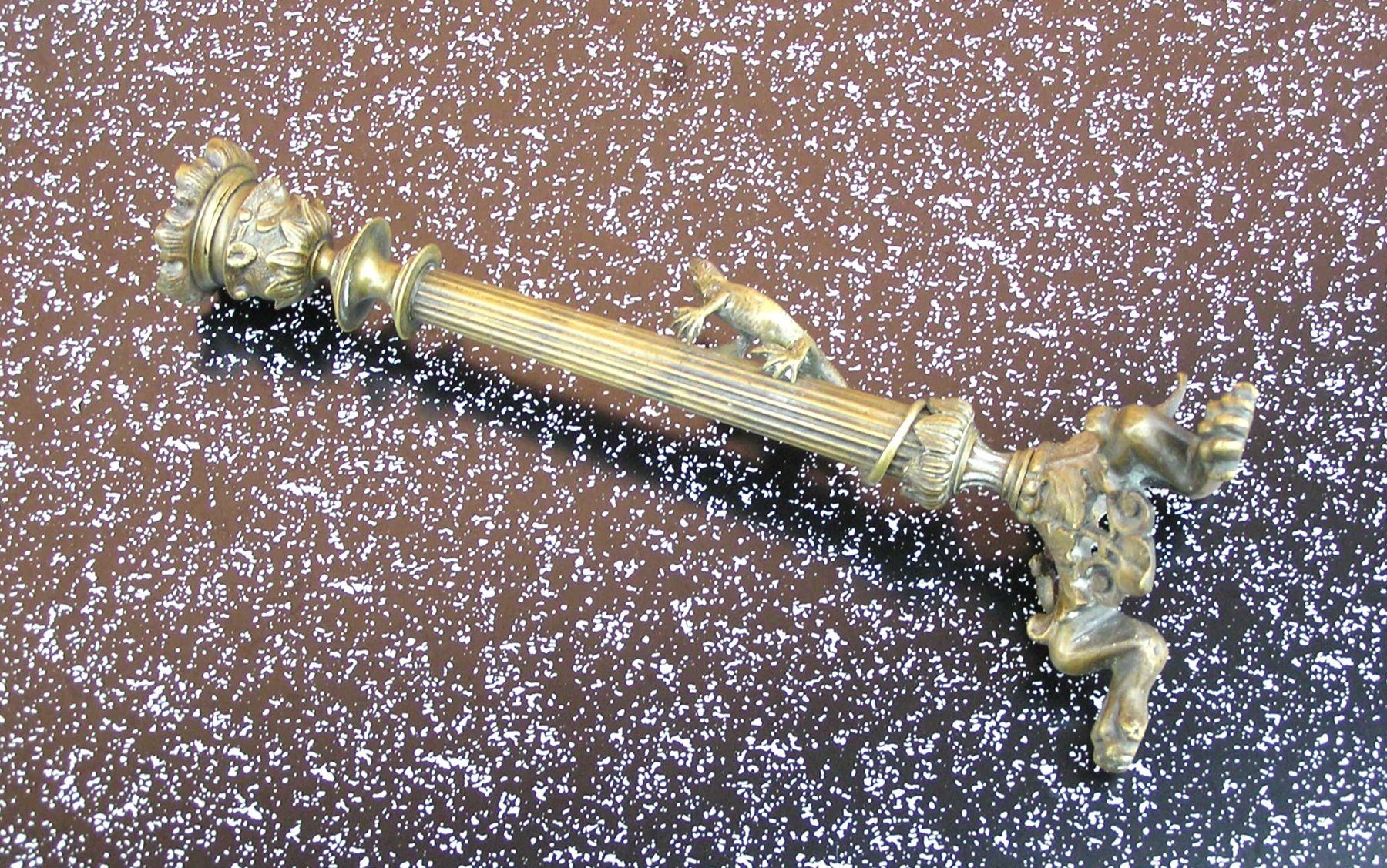 Portacandele: ANTIKER BRONZE KERZENSTÄNDER EIDECHSEN SALAMANDER – Usato da Grenchen venduto da Antique-hunter 5