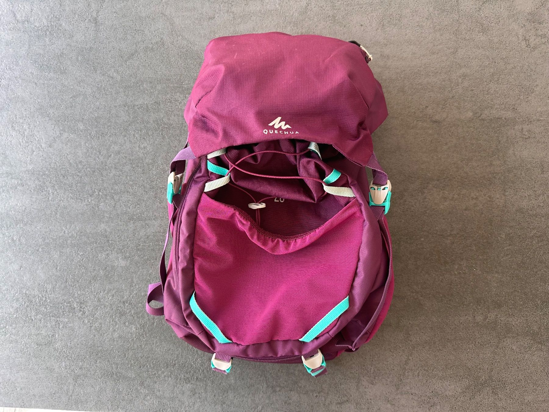 Decathlon Borse & Zaini: QUECHUA Wanderrucksack – Usato da Arboldswil venduto da schlulu