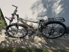 Alu-Fahrrad Arrow Kiowa, mit Federgabel Rock Shox Jett T2