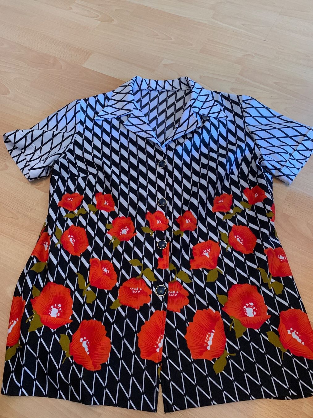 Blusen: Jolie chemise vintage taille L – Gebraucht aus MEYRIN von Gwendo10