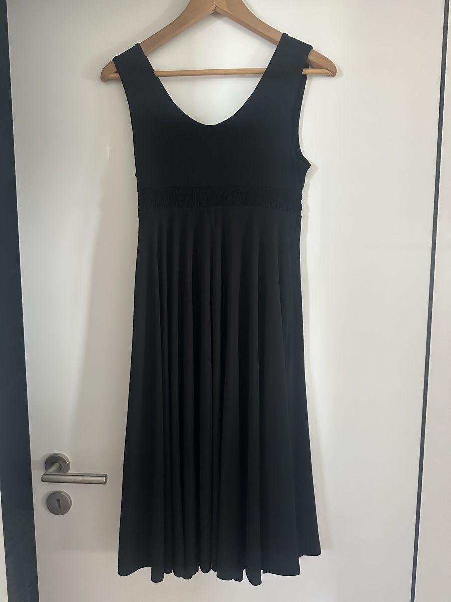 Vestiti: schwarzes Kleid – Usato da Brütten venduto da Estuenggi 3