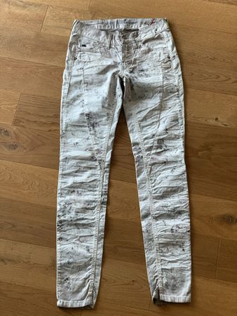 Gang Hose Georgia Grösse 24