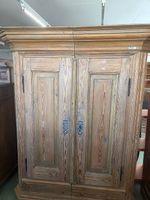 Antiker Gründerzeit-Schrank aus Weichholz / Kiefer
