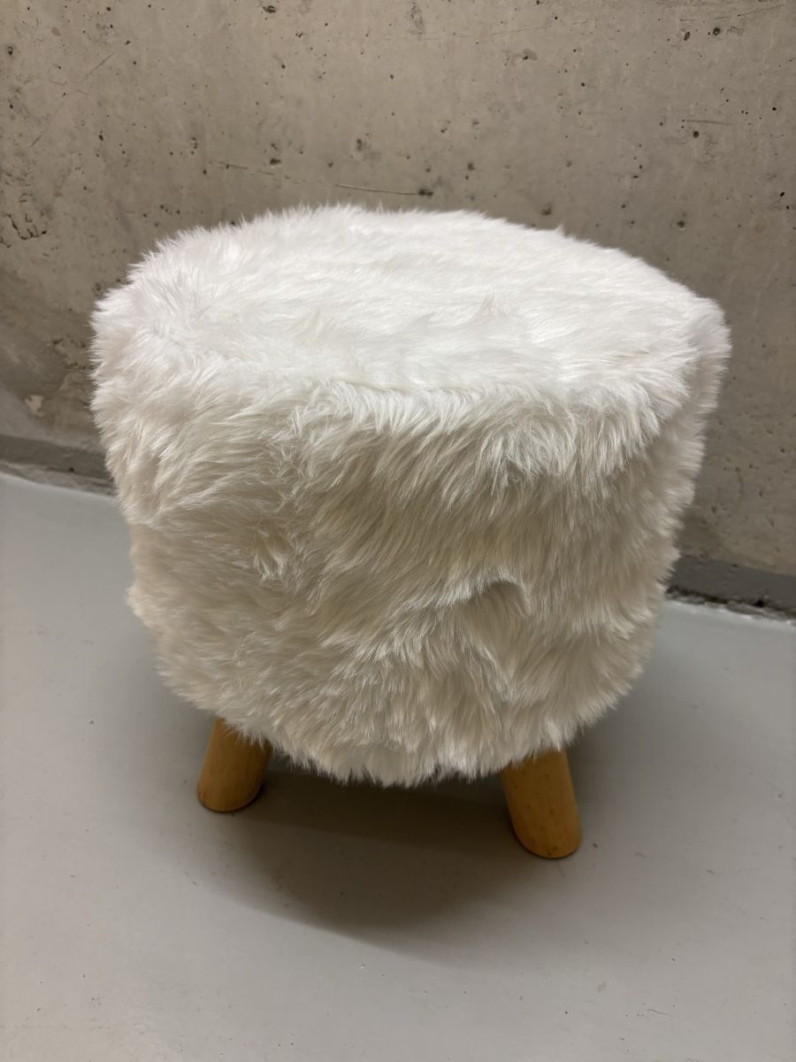 Hocker: Süsser Hocker – Gebraucht aus Winterthur von leimaj 2