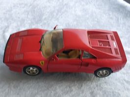 Alter Ferrari Modellauto, sehr guter Zustand