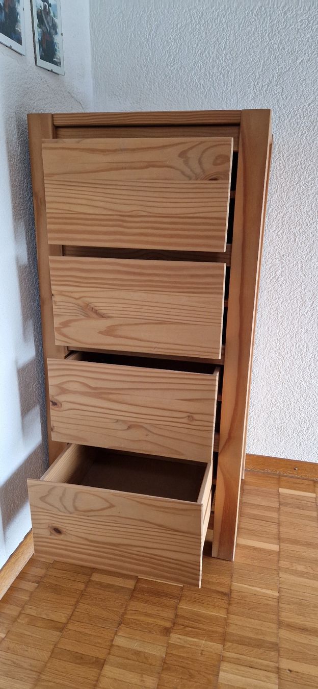 Regale: Möbel mit 5 Schublade aus holz – Gebraucht aus Neuenhof von