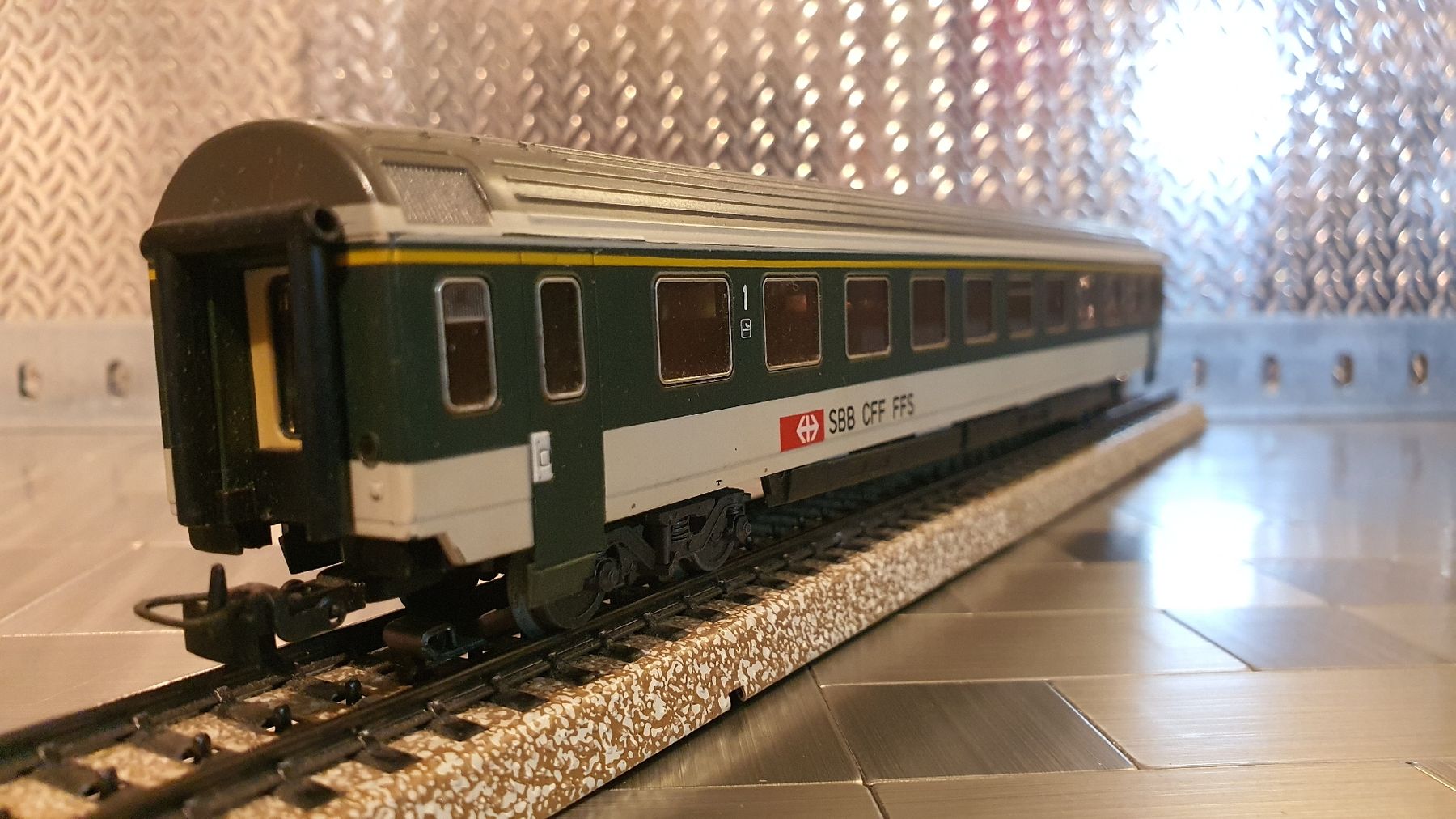 Märklin Modelleisenbahnen: MÄRKLIN 4123 PERSONENWAGEN  – Gebraucht aus Männedorf von Modellbau-wyss 1