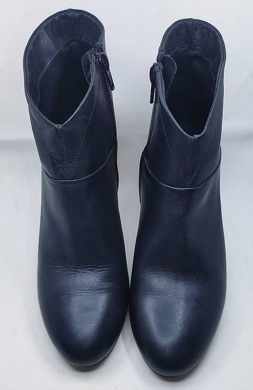 Scarpe da donna: Bottines en cuir noir, taille 39 – Usato da Villeneuve VD venduto da GREEDIX 4