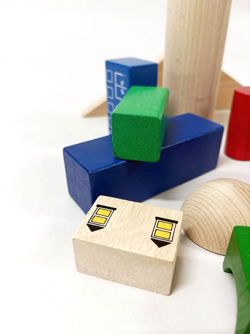 Spielzeuge: Kiste mit Holzbauklötzen – Gebraucht aus Neuenkirch von Gluecks.Kauf 3