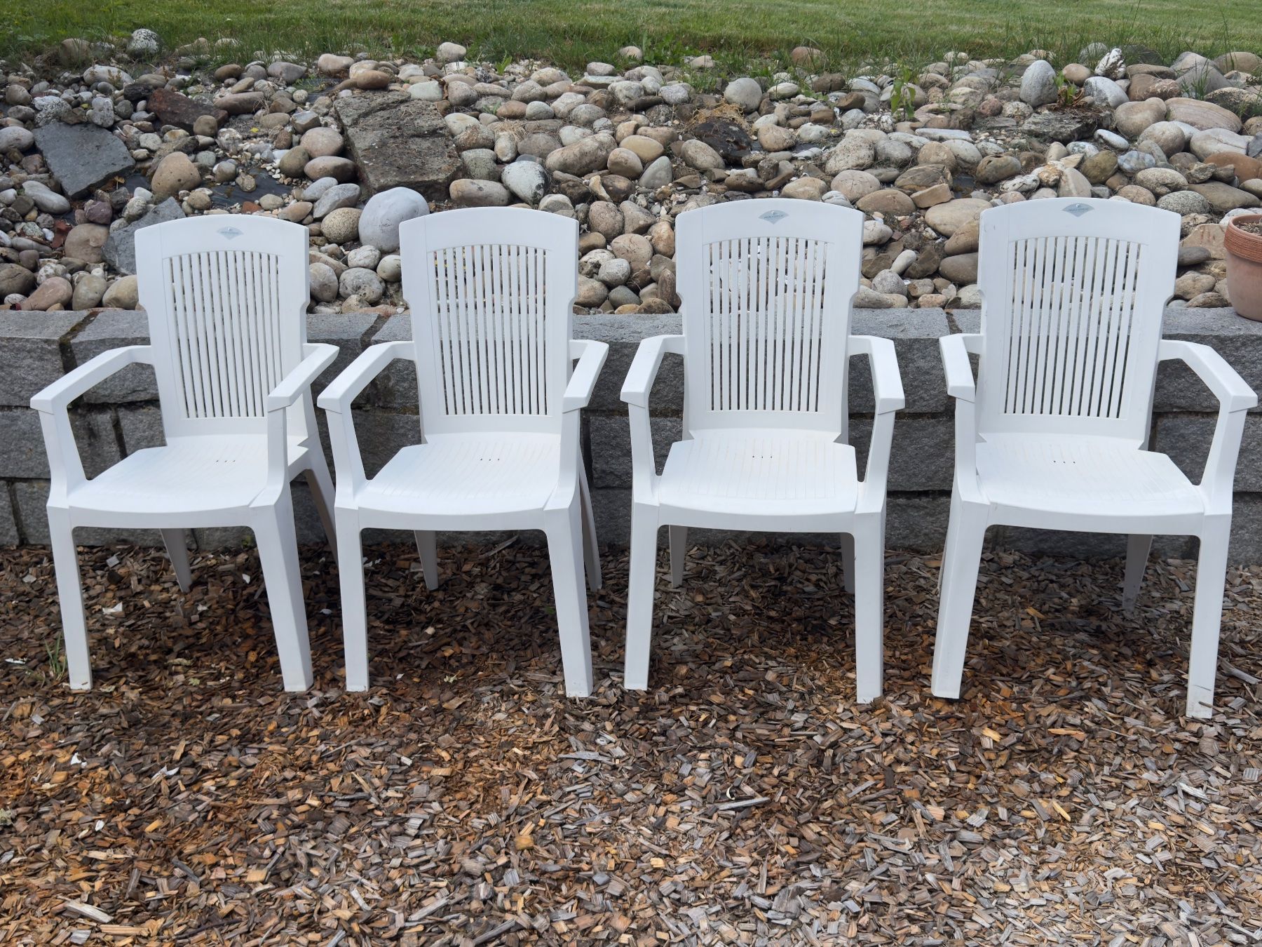Sedie: 4 Gartenstühle mit Kissen gebraucht – Usato da Melchnau venduto da cop_2mbd