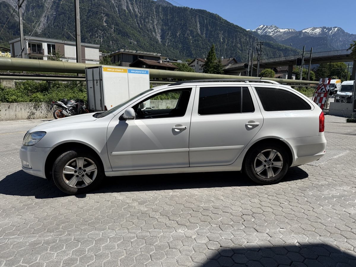 Skoda Automobili: Skoda Octavia C 1.8 4x4 – Usato da Domat/Ems venduto da Opmofe 4