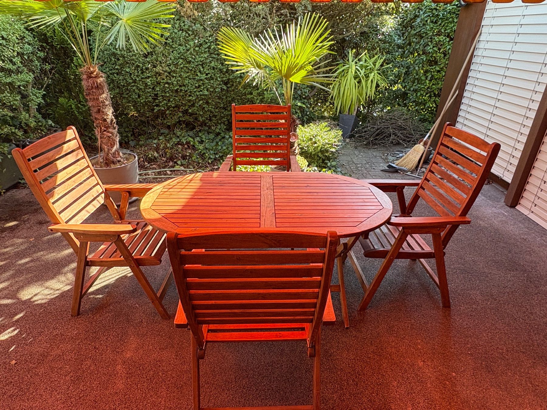 Set di tavolo e panche: Gartentisch mit 4 Stühlen – Usato da Niederwil AG venduto da SeuziEve