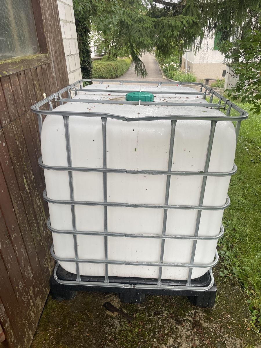 Abbeveratoi e trogoli: IBC Tank 1000L – Usato da Buckten venduto da dae_7y9h 1