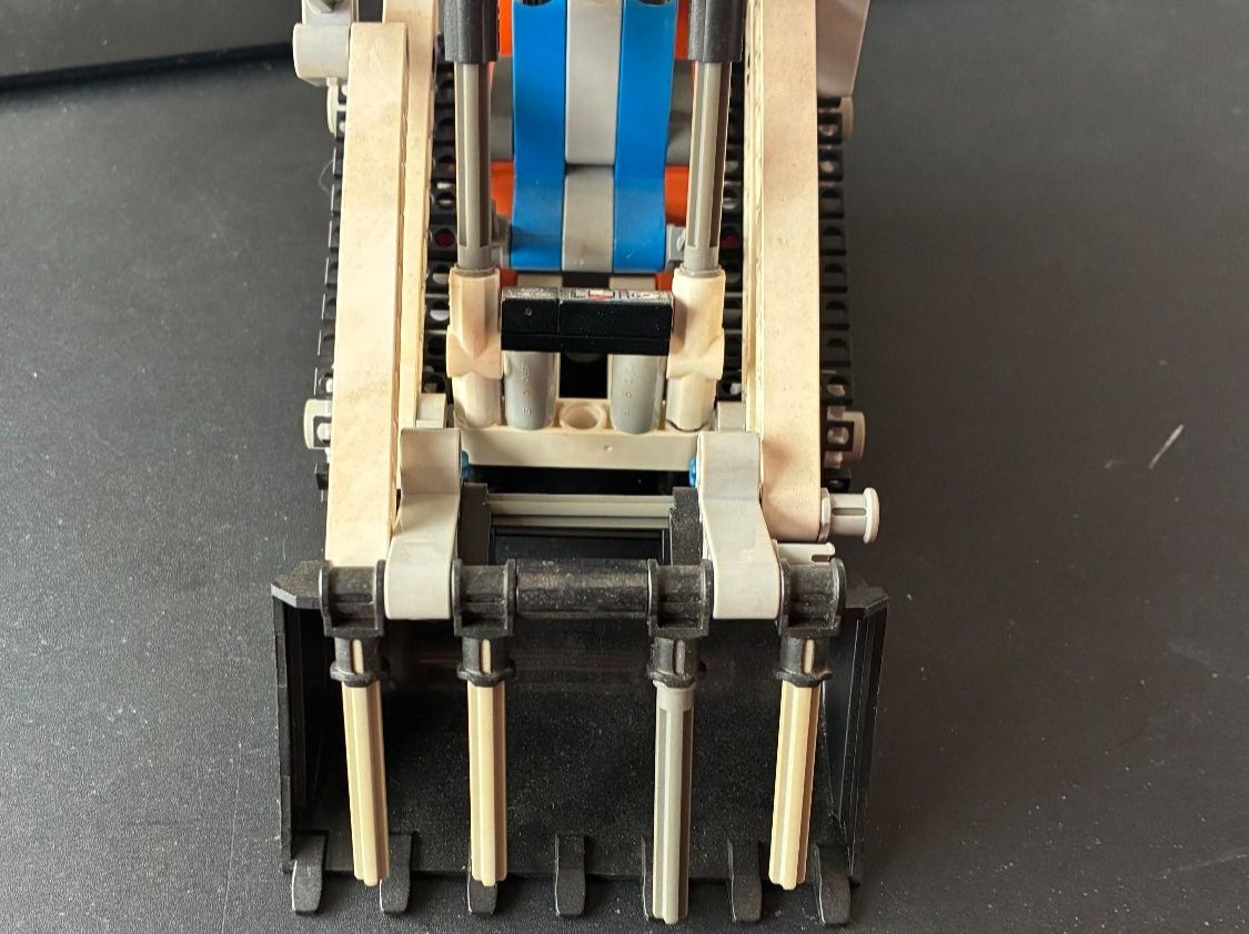 Lego Kit di costruzioni: Lego Technic - 42032 - Compact Tracked Loader – Nuovo (secondo la descrizione) da Hütten venduto da yve_tf69 2