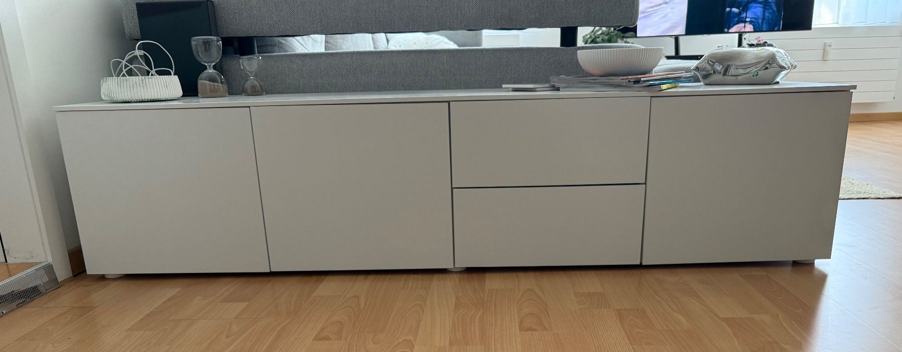 Mobili TV: Lowboard weiss – Usato da St. Gallen venduto da sarah0004