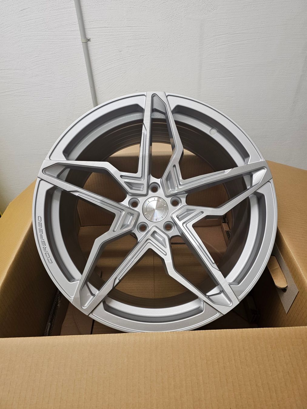 Cerchioni: Satz Corspeed Kharma 20 Zoll in Silber – Nuovo e nell'imballaggio originale da Stein am Rhein venduto da Autozubehoer-Outlet 4
