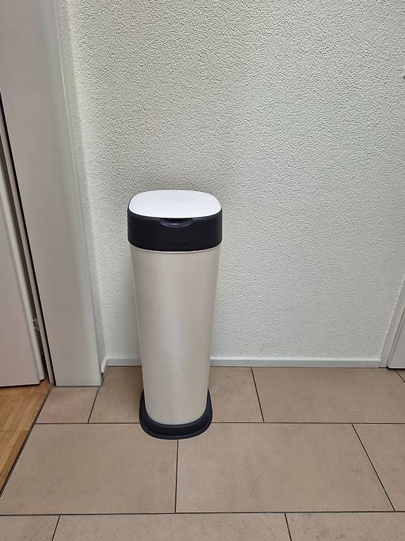 Poubelles: Windeleimer – D'occasion à Lachen SZ par roo_gs57