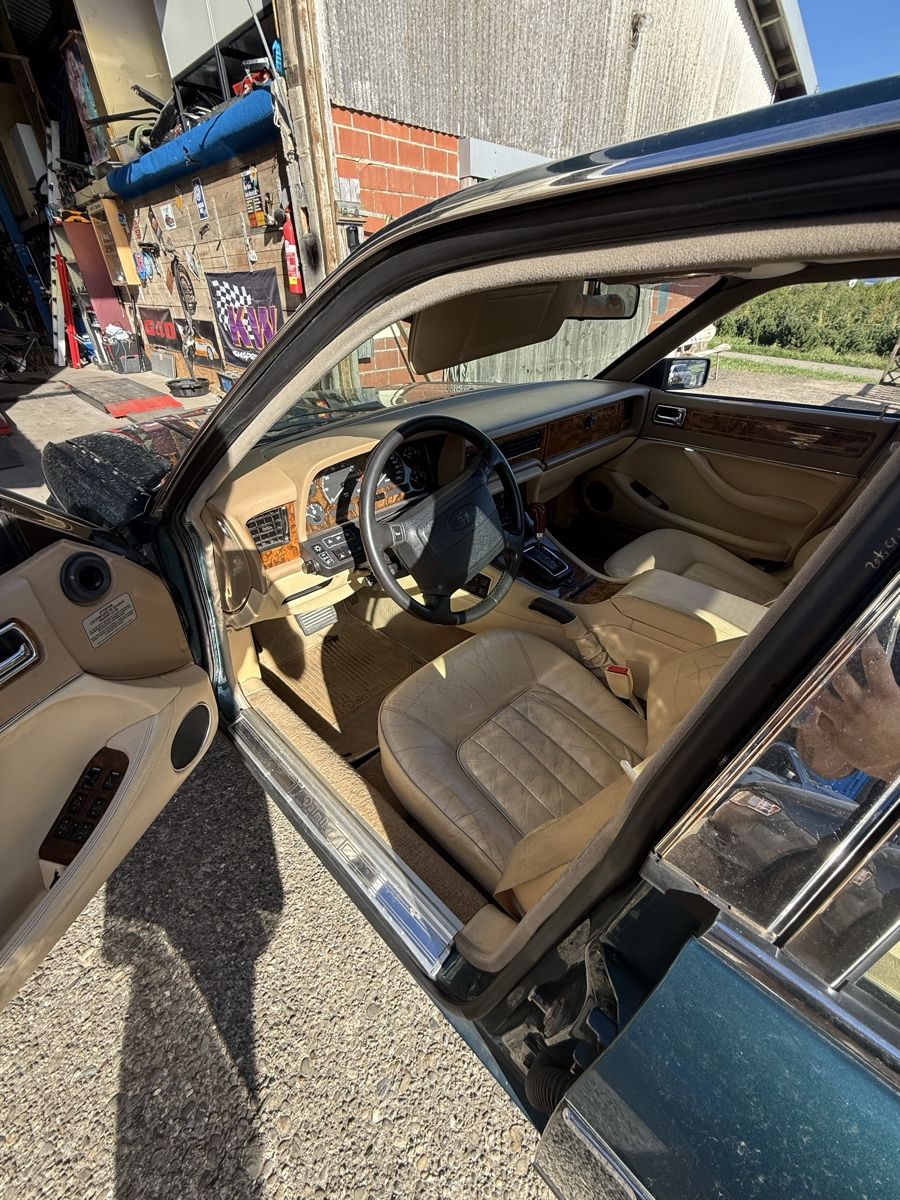 Daimler Autos: Jaguar Daimler – D'occasion à Döttingen par MARCOSA14 9