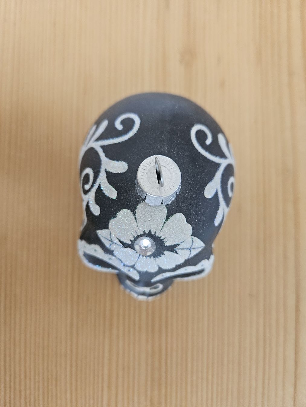 Toutes les décorations: Decoration Crâne Mecxicain noir mat – Neuf (Voir description) à Morges par Mlle_Croft_91 1