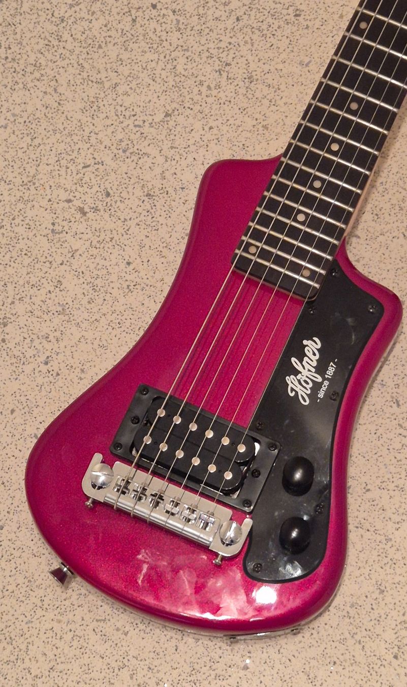 Höfner Instruments de musique: Höfner Shorty Contemporary Series - Travel Guitar – D'occasion à Hombrechtikon par 250GTO