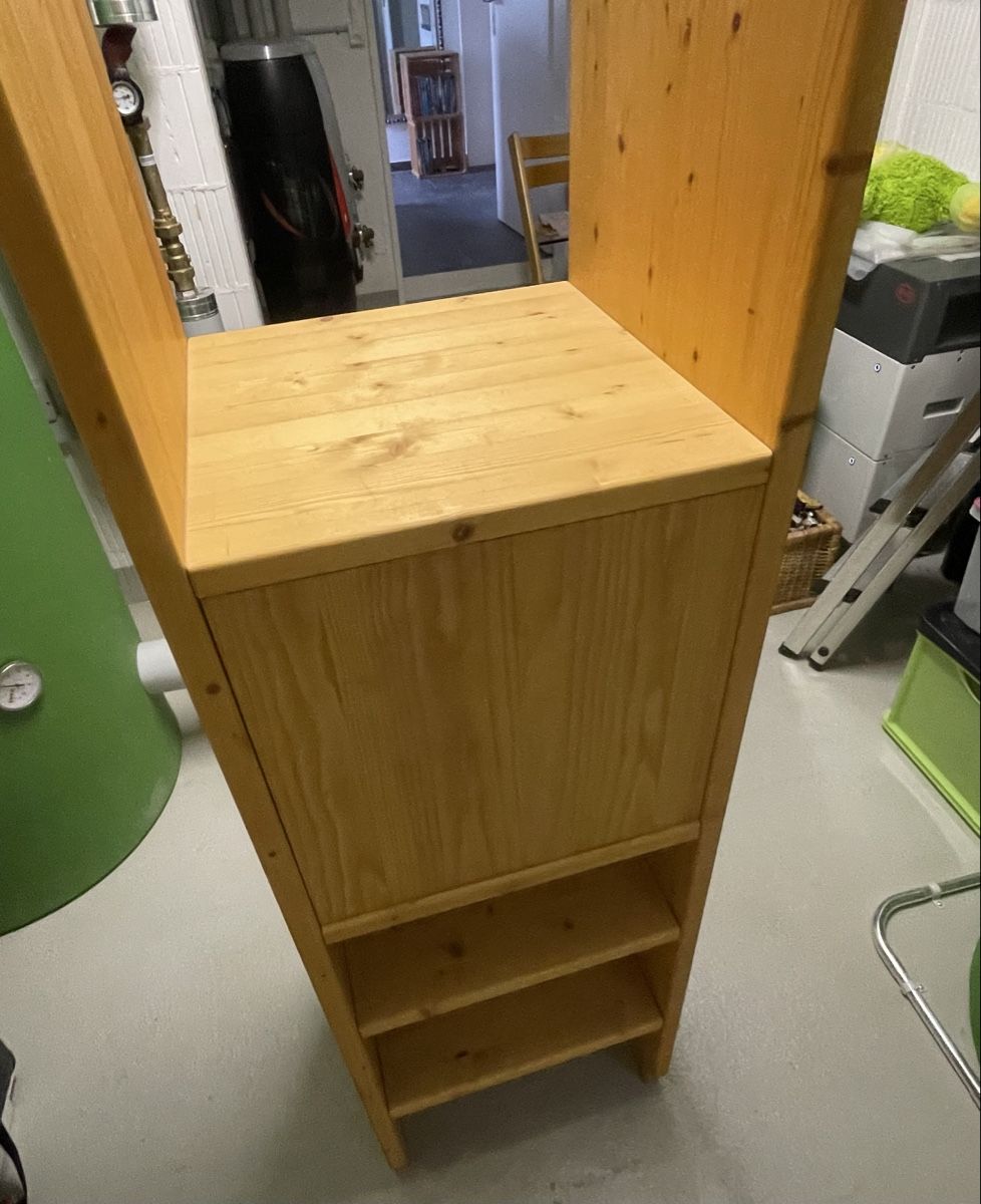 Linth Guardaroba: Kleine Garderobe  – Usato da Schaffhausen venduto da wunderpraechtig 5