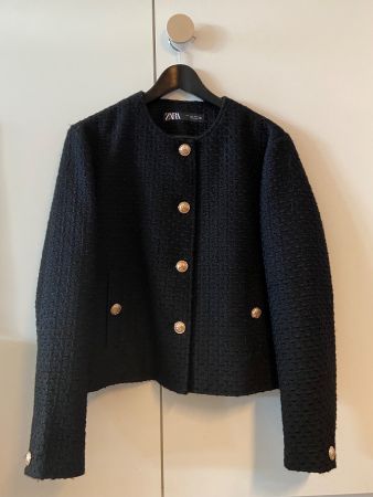 ZARA Veste en tweed noir boutons dorés t. L