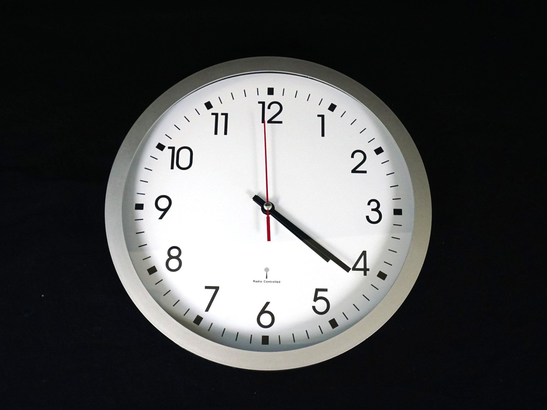Orologi: Funk-Wanduhr TFA – Usato da Pratteln venduto da Restwert_Pratteln 3