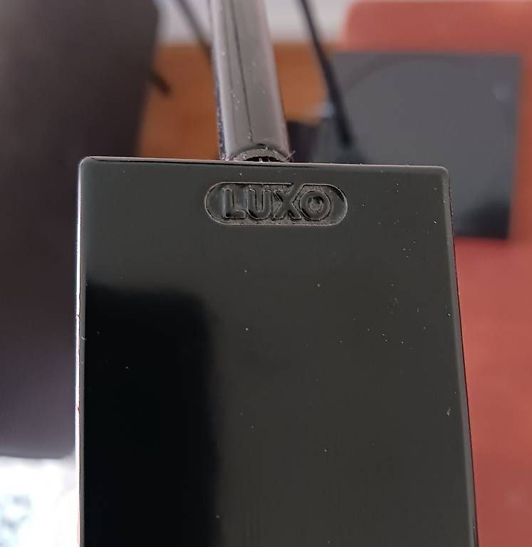 Luxo Lampen: luxo LED-Tischlampe schwarz mit Drehsockel – Gebraucht aus Zürich von pellybay 2