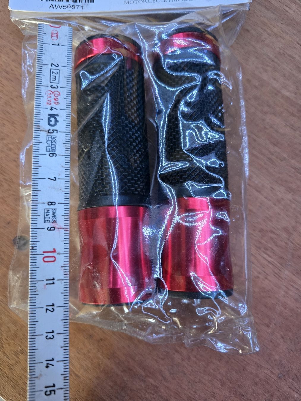 Tutti i ricambio per moto: Neue Motorrad Griffe, Rot/Schwarz – Usato da Grächen venduto da -Arturas- 3
