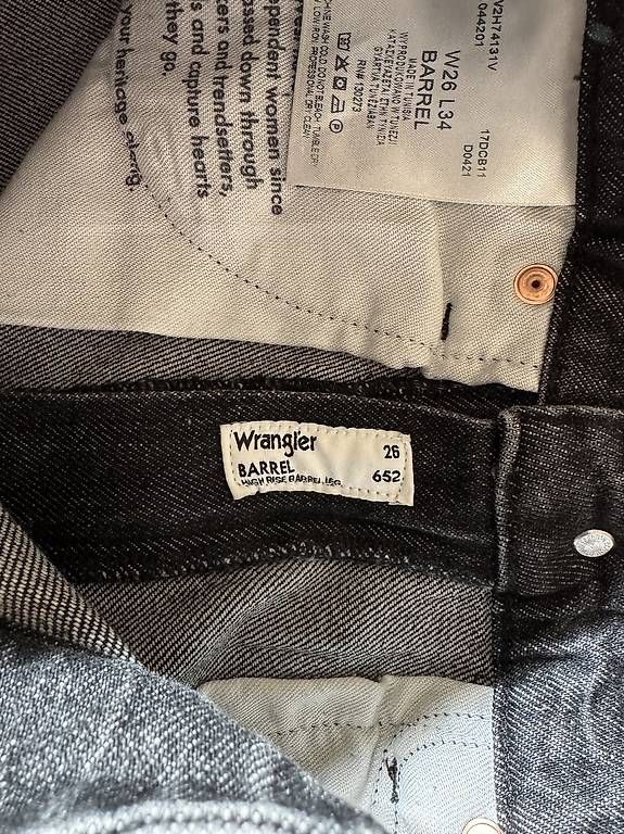 Jeans: Wrangler Barrel Jeans, 26/34 – Usato da Zürich venduto da dko_52fc 3
