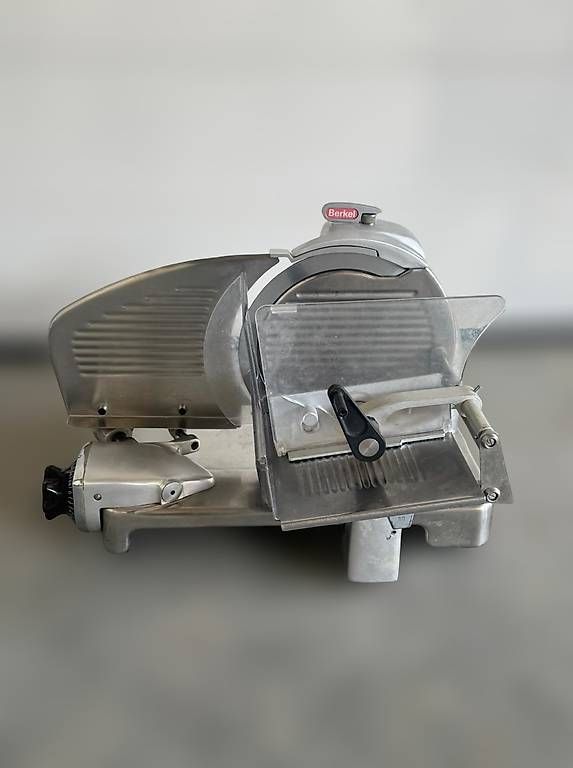 Berkel Elettrodomestici da cucina: Trancheuse Berkel 834S – Usato da Vétroz venduto da Polygroup