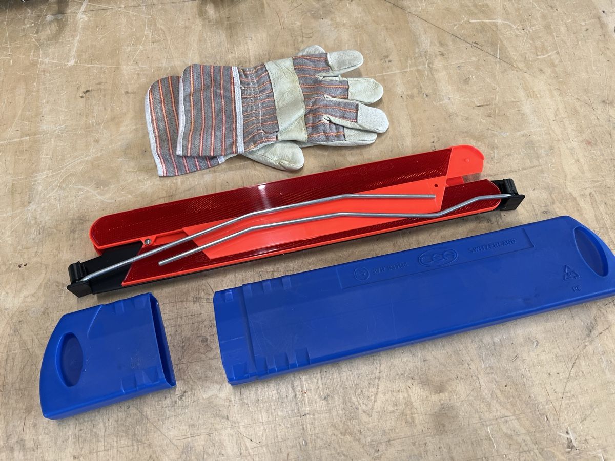 Ecriteaux: Warndreieck & Handschuhen – Neuf (Voir description) à Perlen par Chregle1