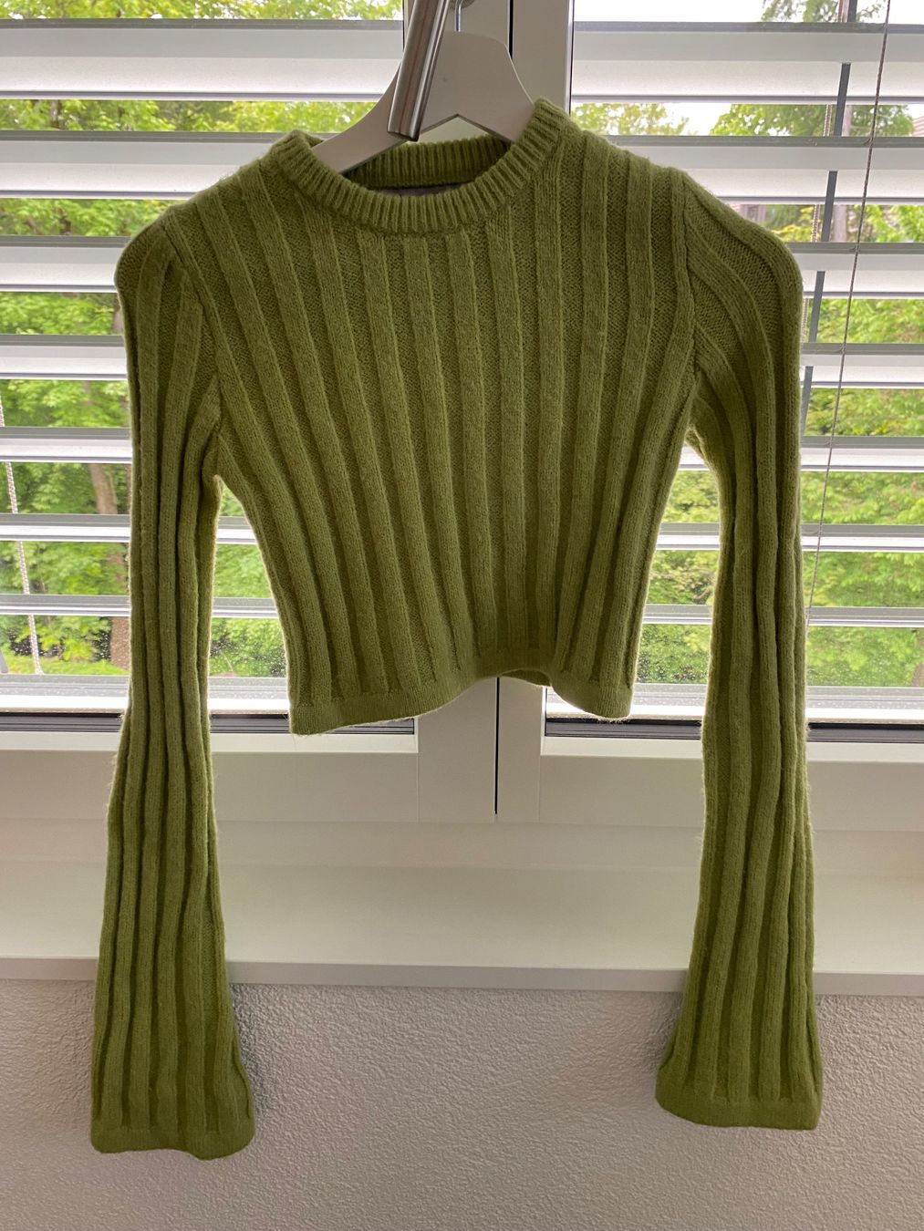 Bershka Maglioni & Felpe: Cropped Bershka Pullover, Gr. S, olivgrün Top! – Nuovo (secondo la descrizione) da Edlibach venduto da leo_ftr7