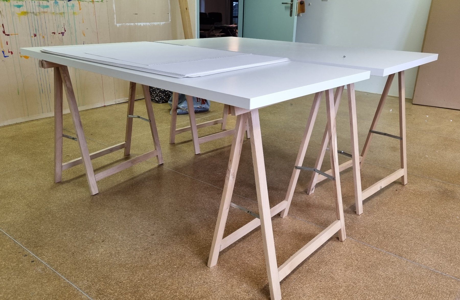 Ikea Tavoli: Tischplatte mit Untergestell - 1 von 2 – Usato da Murg venduto da BocaChica1953