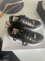 GUESS Shoe