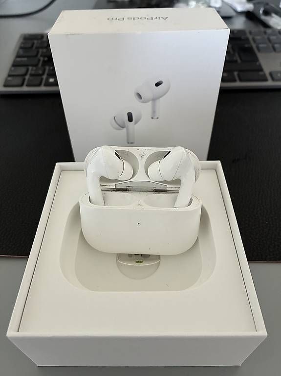 Casques audio: Apple Air Pods Pro 2.Generation – D'occasion à Henggart par escorpio0511