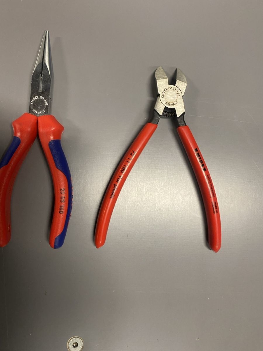 Knipex Tutti gli attrezzi: Posten Knipex Zangen ab 1.- – Nuovo (secondo la descrizione) da Wabern venduto da HK-Design 3