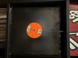 Black Machine – How-Gee