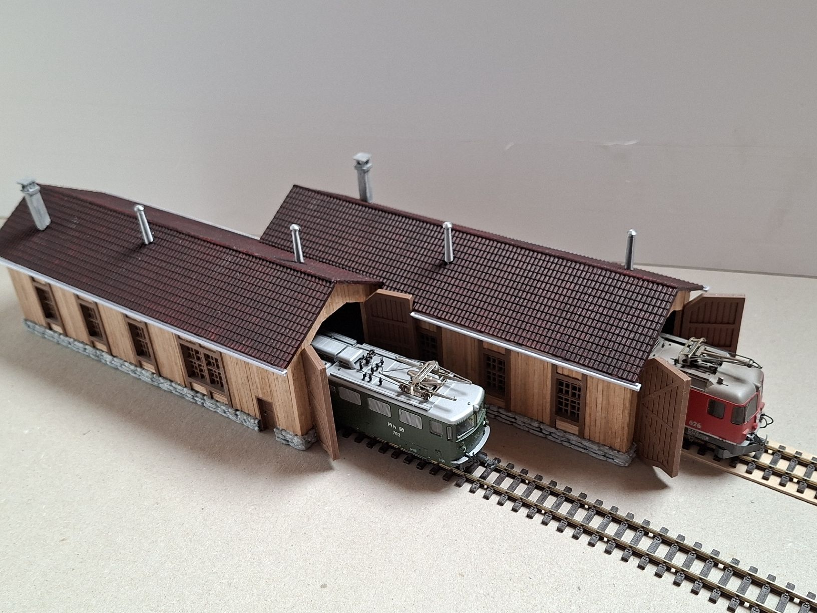 Modelleisenbahnen: Doppel Lokschuppen – Neu (gemäss Beschreibung) aus Weisslingen von Moco_mexiko 5