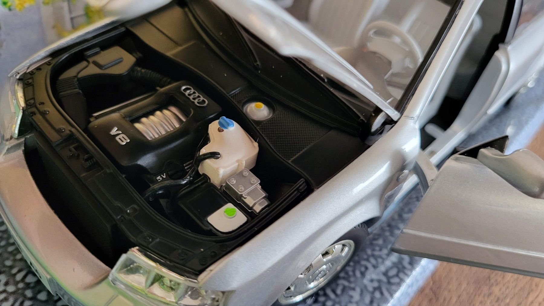 Modellautos: Audi A6 Limousine 1:18 Checkmate Models – Gebraucht aus Rothrist von Juana5 5