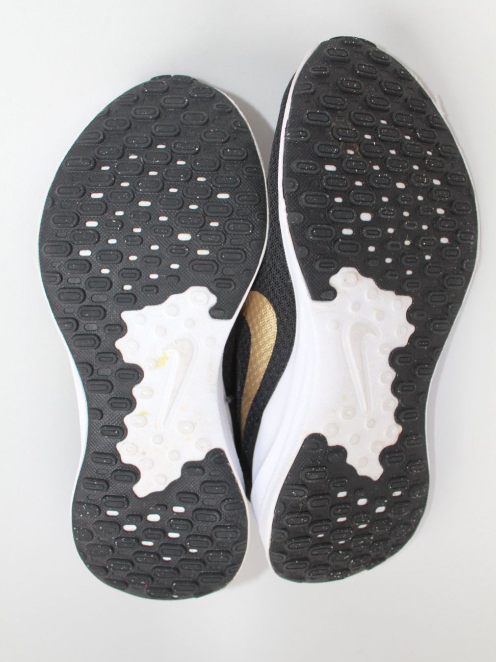 Nike Scarpe da donna: Baskettes Nike t. 37.5 – Usato da Peseux venduto da Gilloss 4