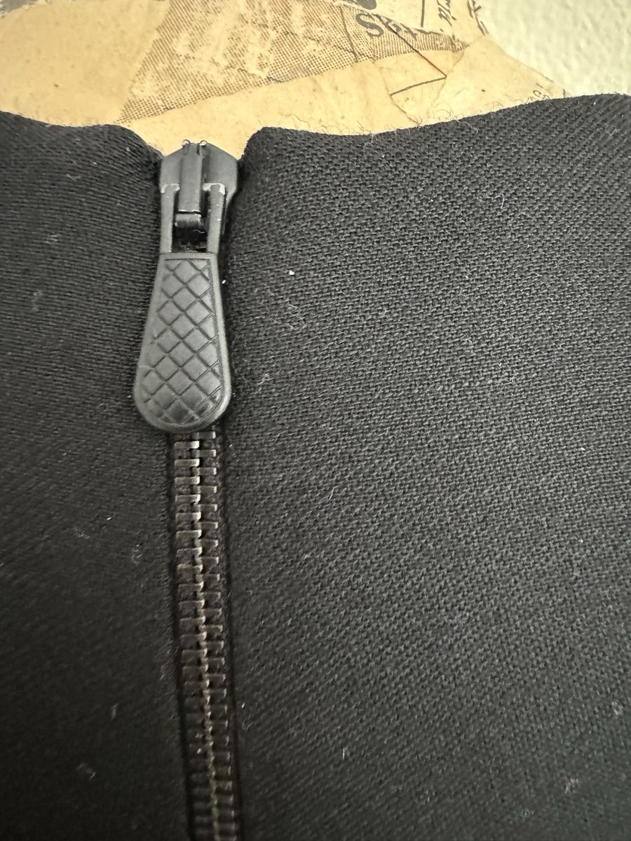 Bottega Veneta Tops: Top Bottega Veneta – Gebraucht aus Rotkreuz von Mini_mela33 2