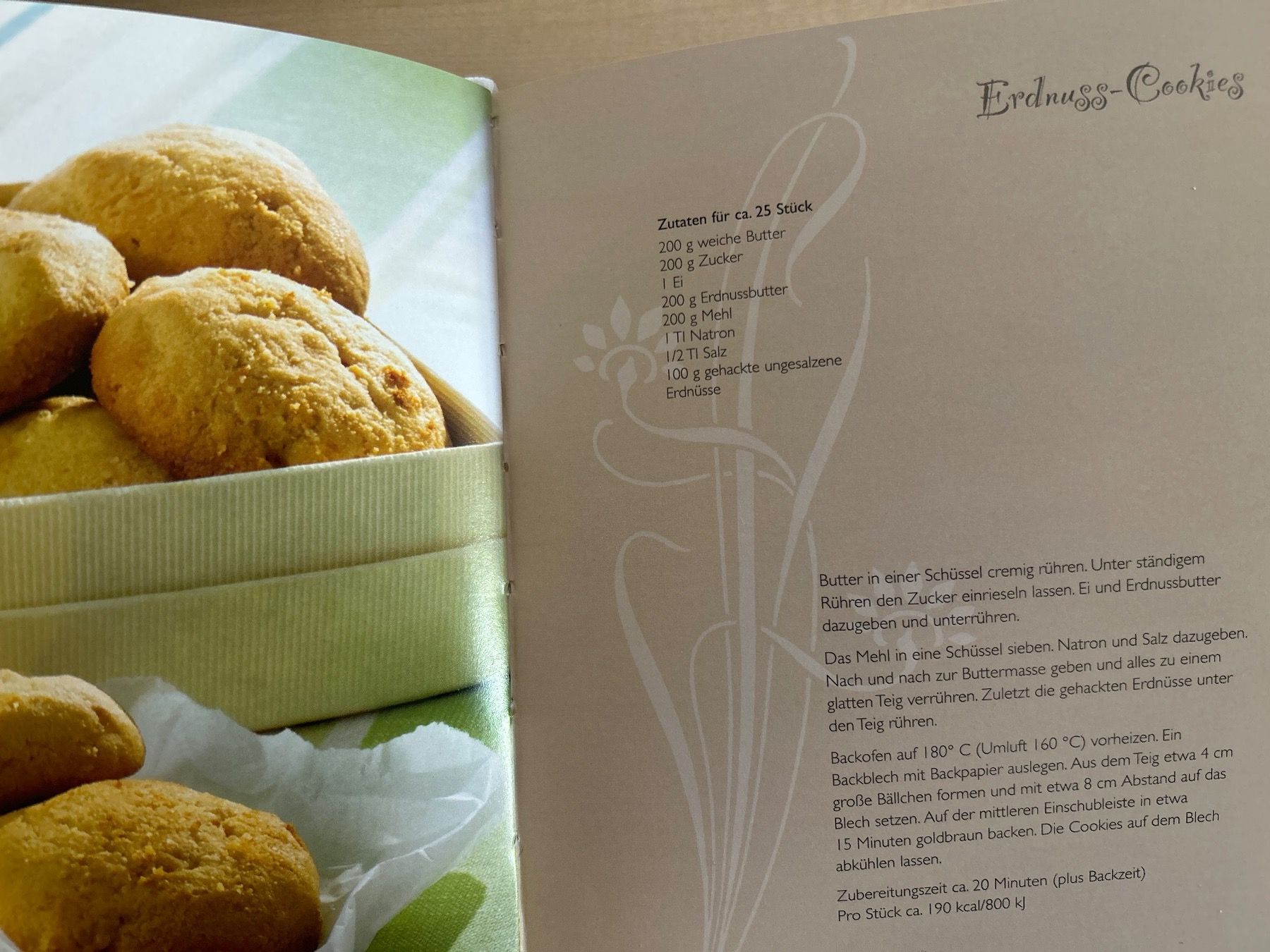 Libri: Plätzchen & Gebäck, Rezepte, Kochbuch, Dessert – Usato da Aarau venduto da R-O-G-E-R 2