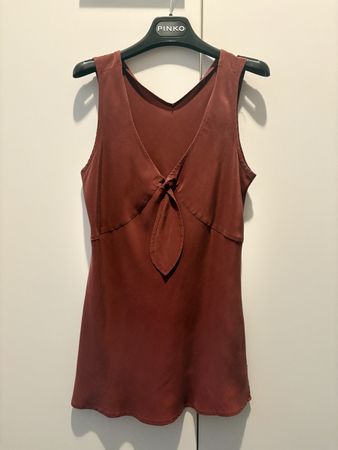 Ärmellose Seidenbluse Bordeaux