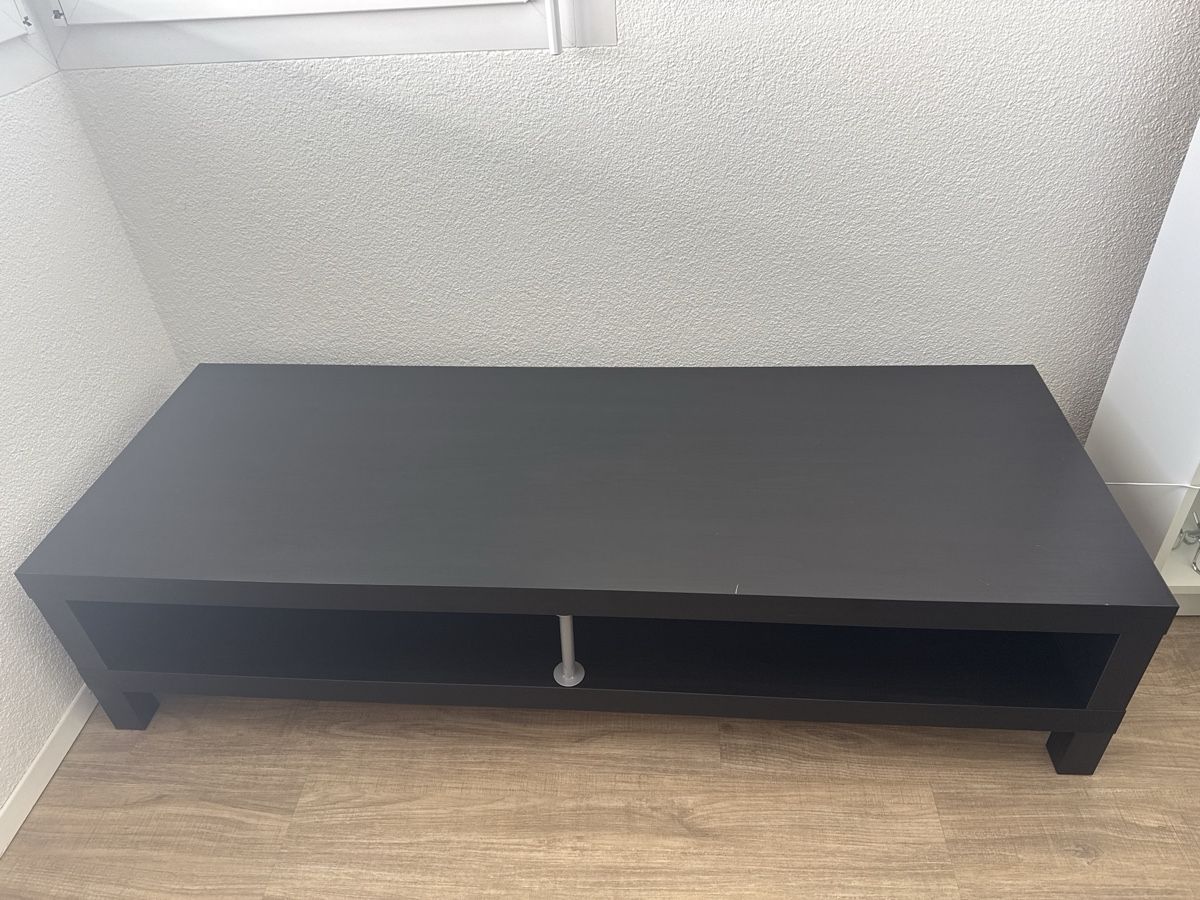 Ikea Meubles TV: Black TV Board – D'occasion à Lachen SZ par cvs_5g7c