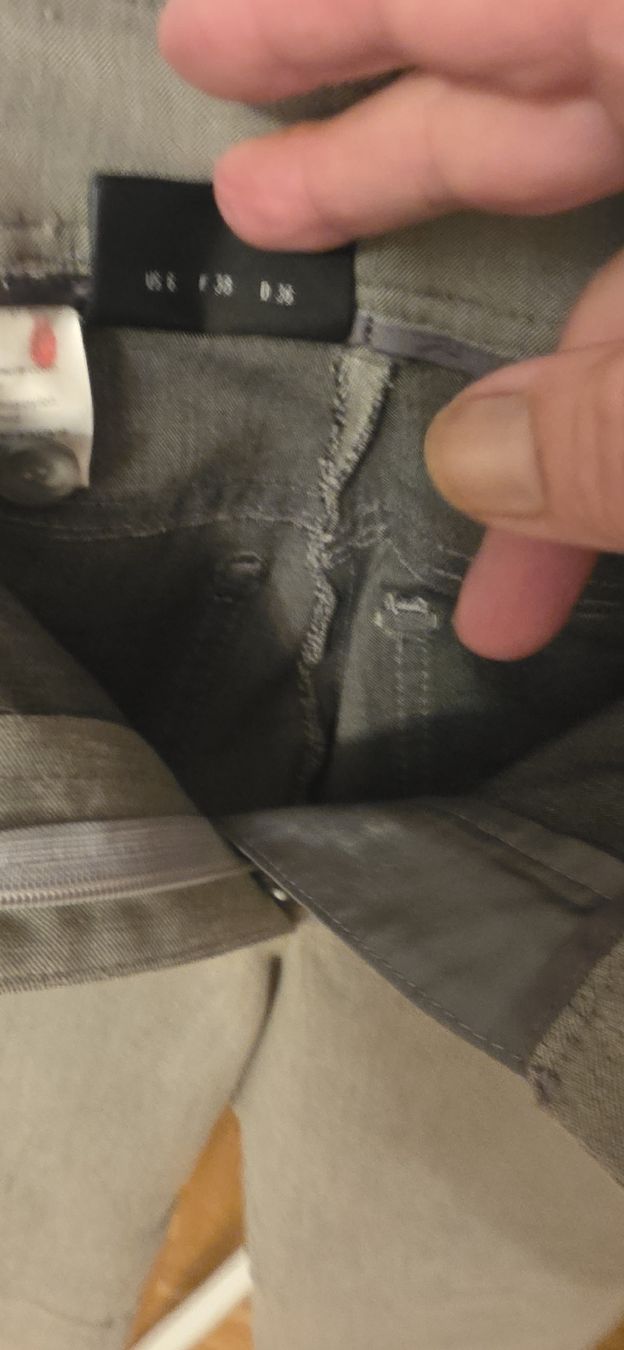 Akris Pantaloni: Akris Hose Grau Grösse 36 – Usato da St. Gallen venduto da mania03 2