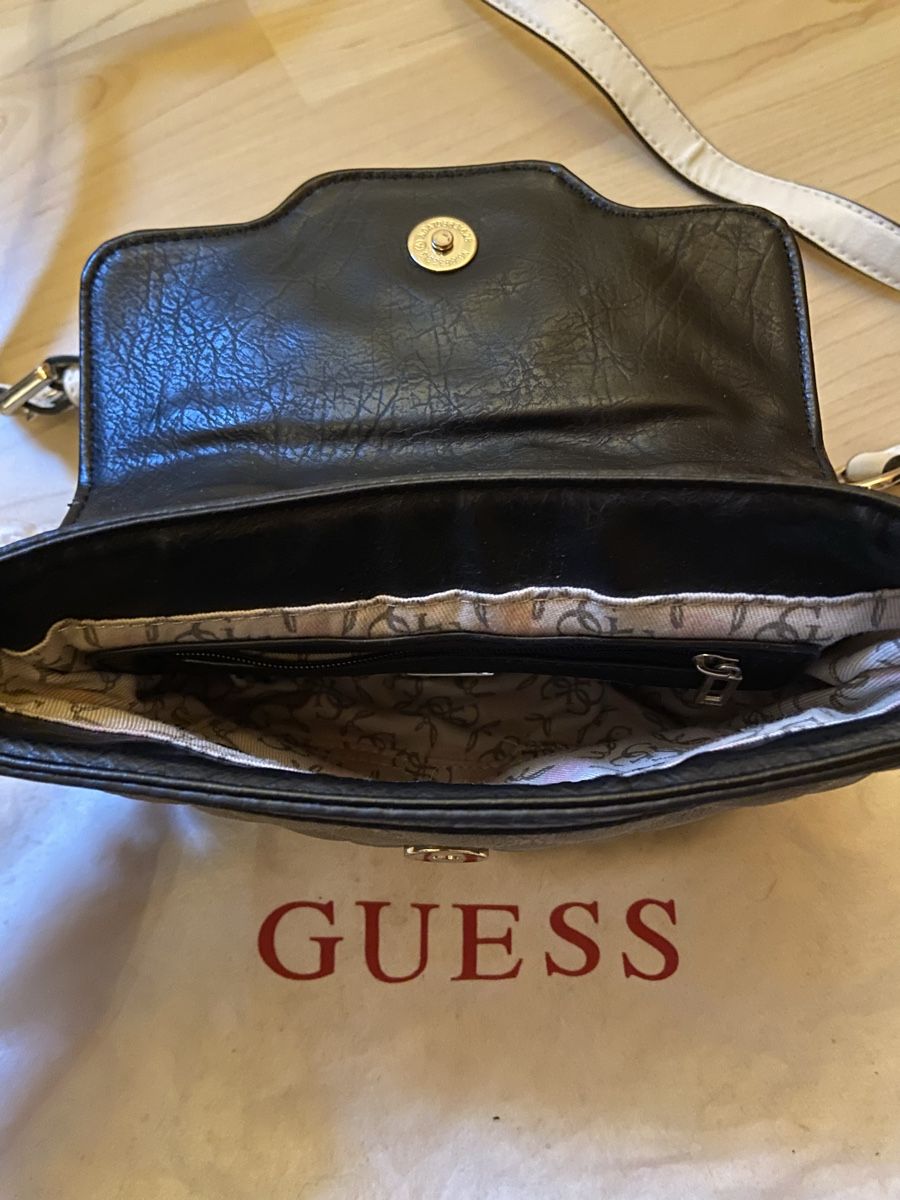 Guess Borse da donna: Guess Umhängtasche – Usato da Birmenstorf AG venduto da SlinaPaolo 3