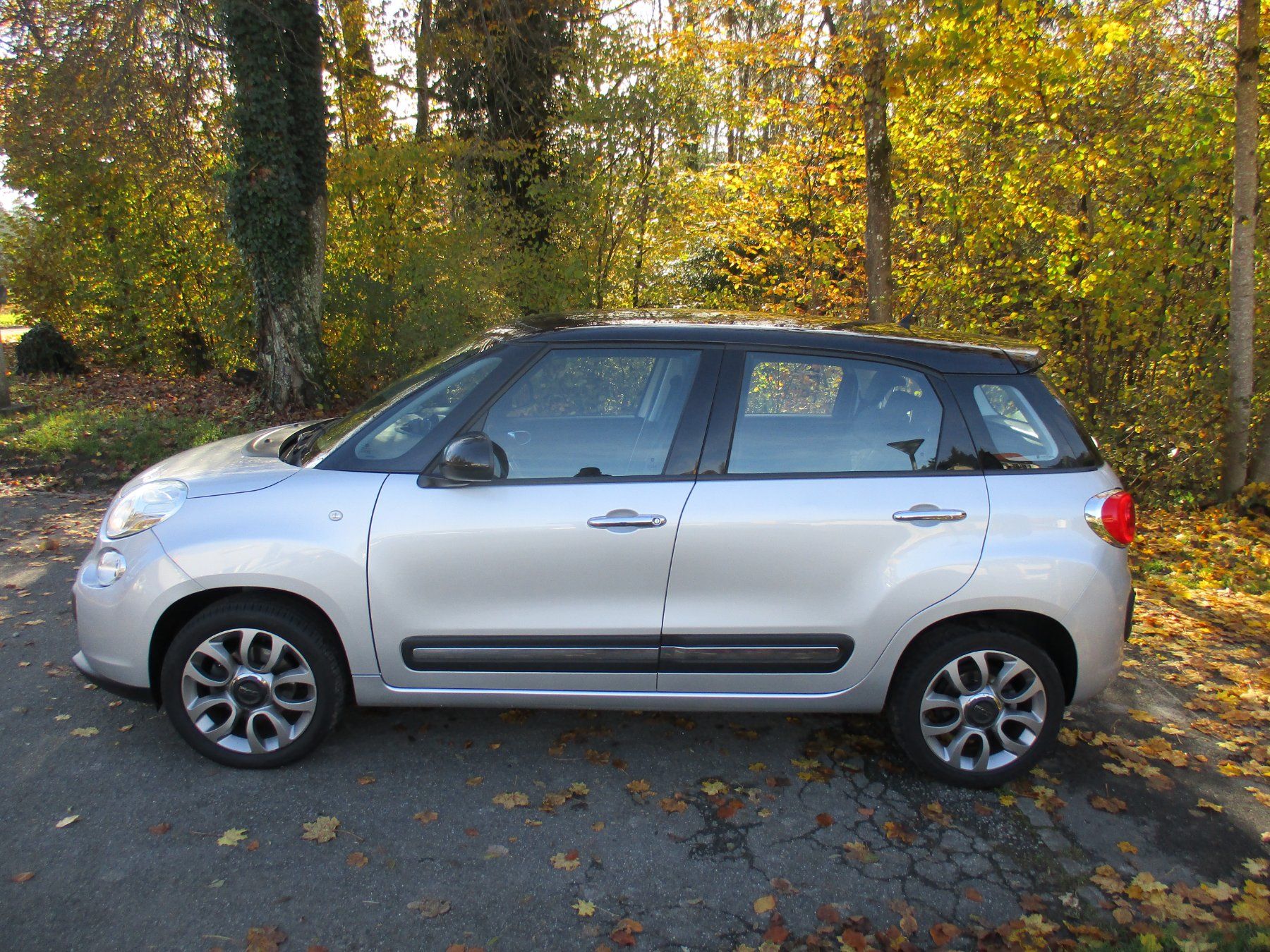 Mercedes-Benz Automobili: Fiat 500L frisch ab MFK – Usato da Riedholz venduto da Riedholz-Garage 5
