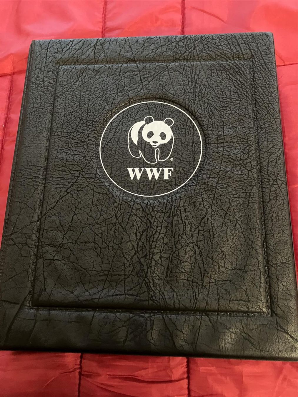 WWF Album: WWF Briefmarkenalbum – Usato da St. Margarethen TG venduto da SGHerbst07
